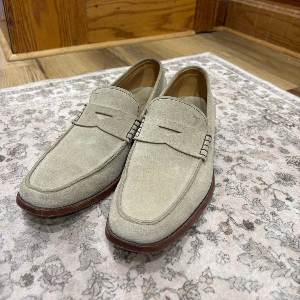 Tod’s Men’s Suede Loafers size 8
